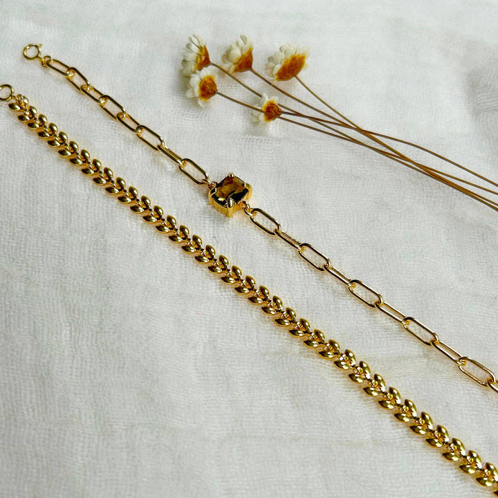 Bronze Link & Dainty Leaf Bracelet